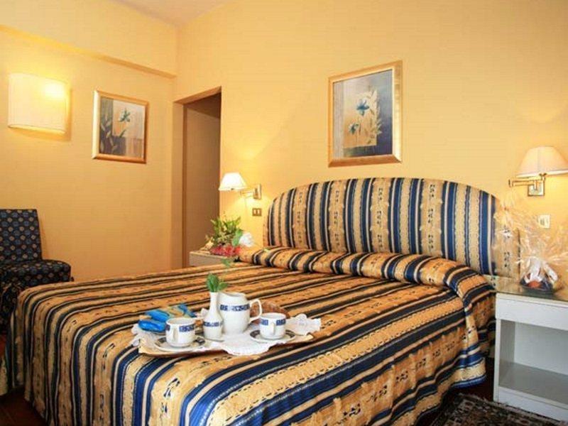 Hotel Nuovo Savi Montecatini Terme Exterior photo