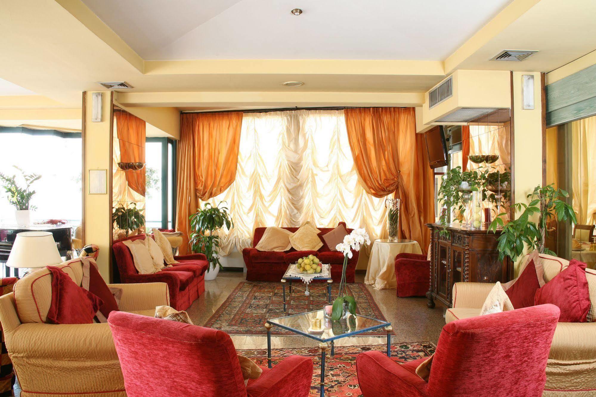Hotel Nuovo Savi Montecatini Terme Exterior photo